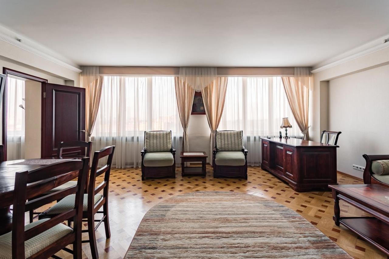 فندق موسكوفي  فندق يونيفيرسيتيتسكايا المظهر الخارجي الصورة